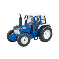 TOMY-1/32 TRACTOR FORD 8210...